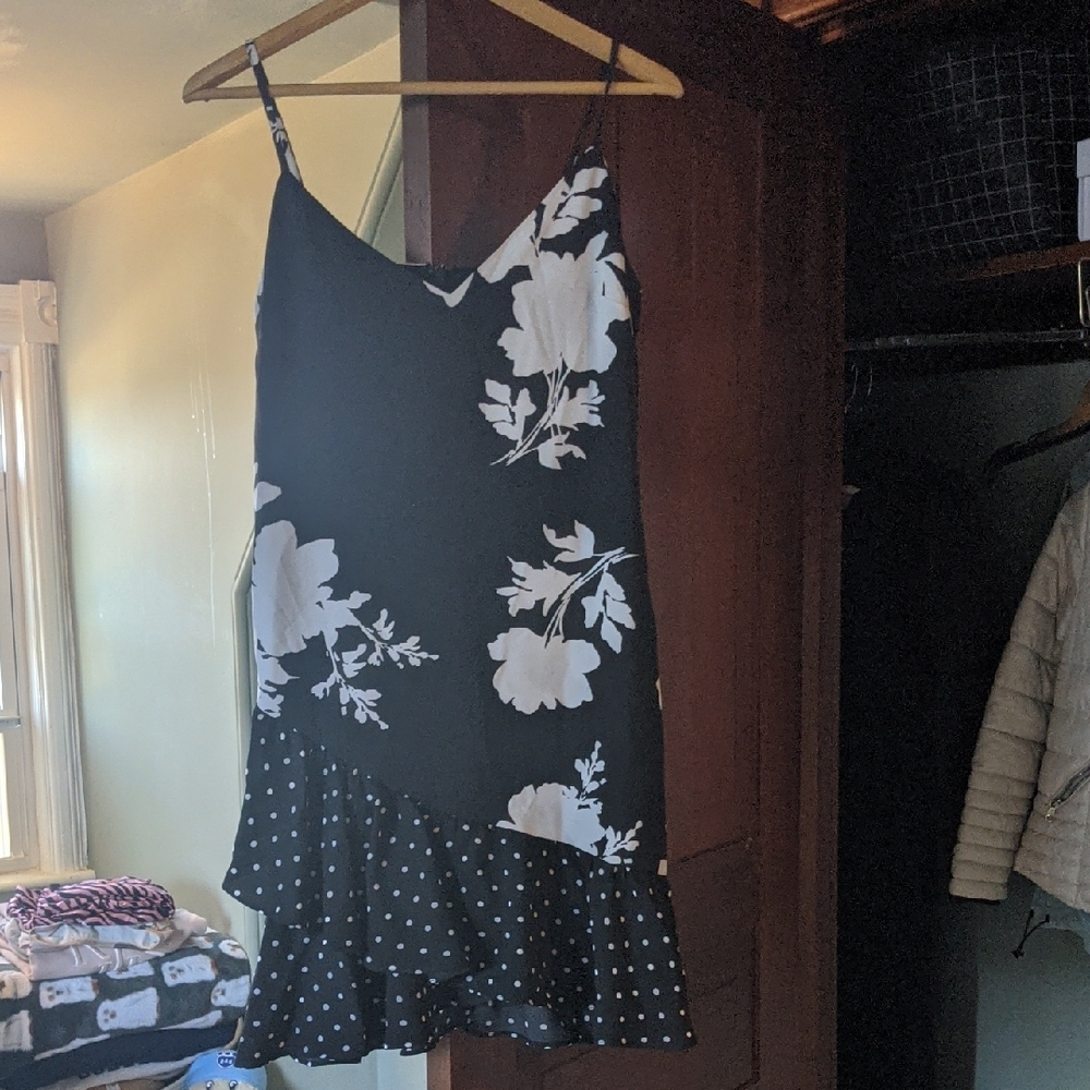 Petite Feminine Bar III Black and White Asymmetrical Floral Dress